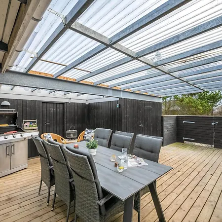 Dom wakacyjny With 4 Bedrooms And Large Terrace With Wilderness Bath Ringkøbing